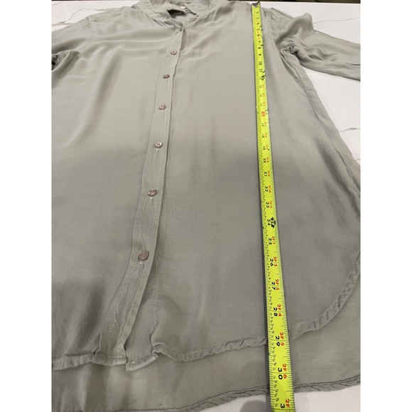 Bella Dahl Button Down Blouse Lightweight Rayon Shirt Sage Size Small Minimalist - Picture 9 of 9